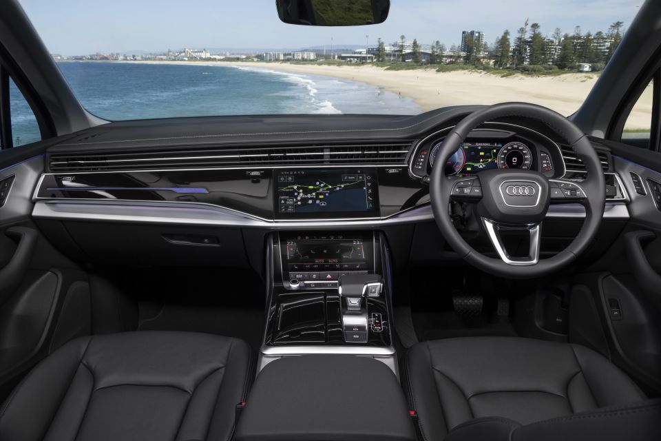 Q7 Dynamic Black