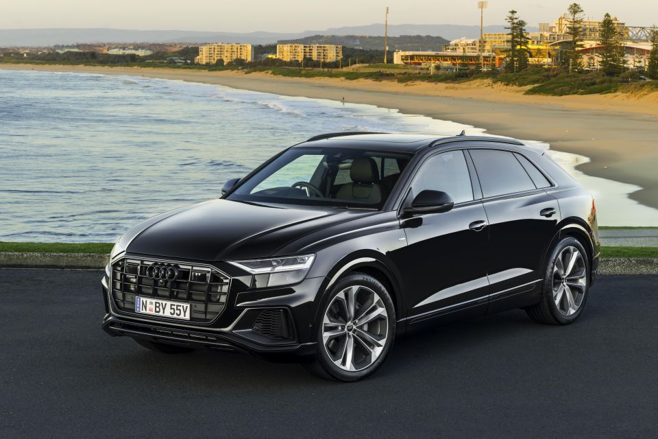 Q8 Dynamic Black