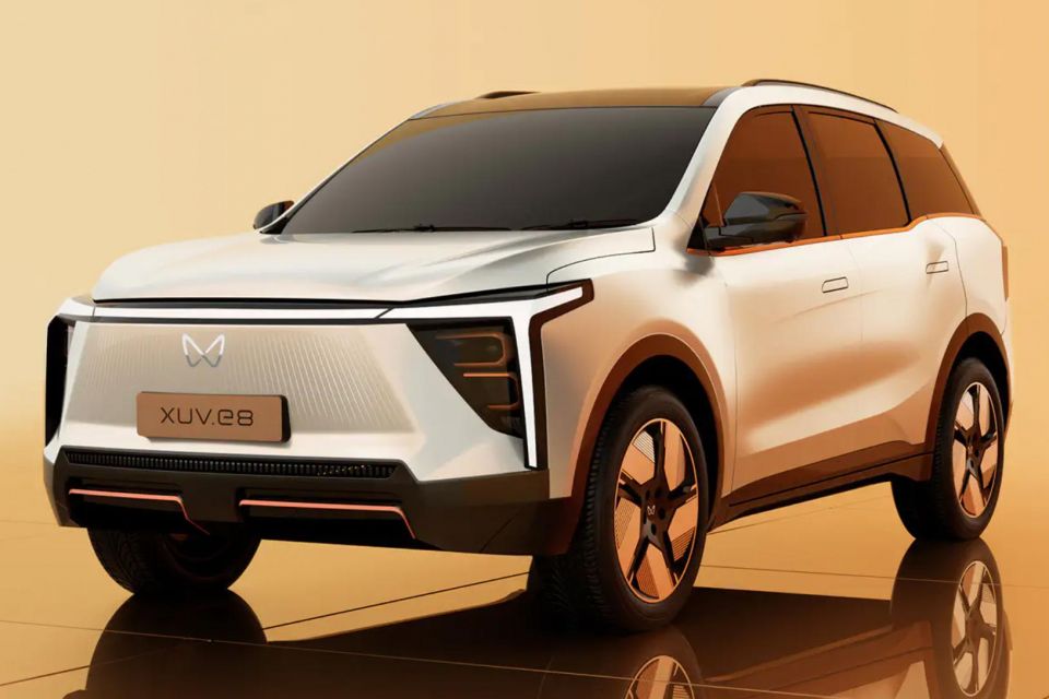 XUV.e8