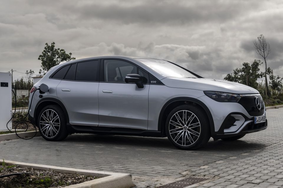 Mercedes-Benz EQE SUV