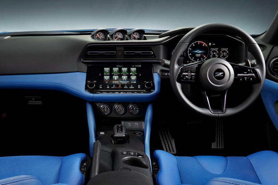 Japanese-market Z shown
