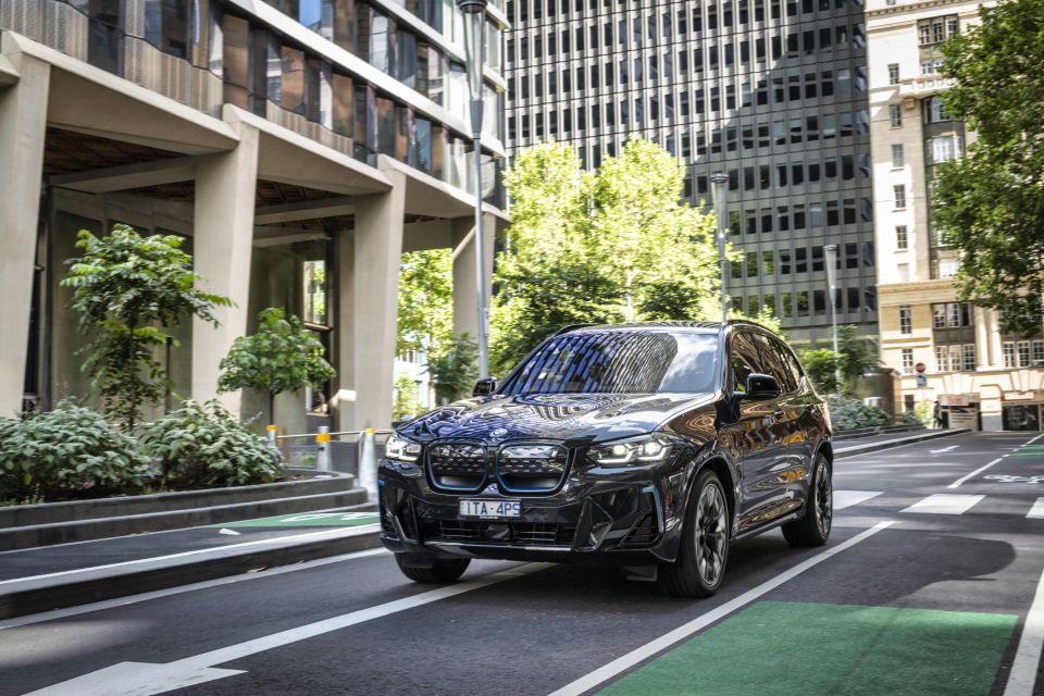 BMW iX3