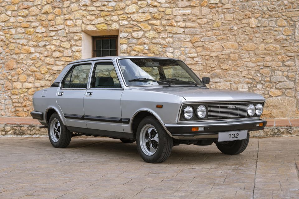 SEAT 132