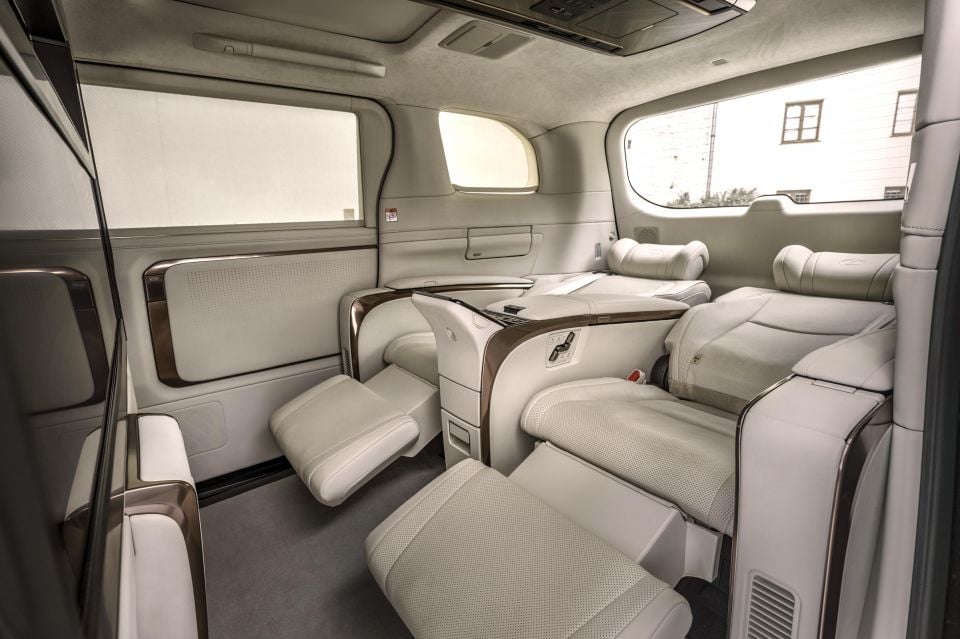 2024 Lexus LM 500h