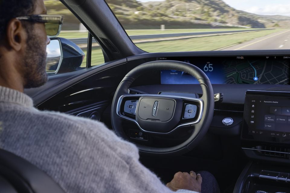 Lincoln Digital Experience in the 2024 Nautilus