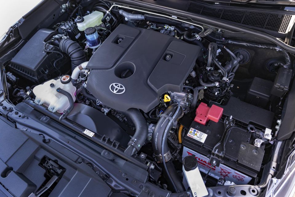 2024 Toyota HiLux SR5