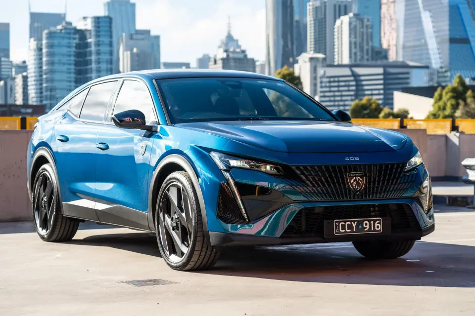 Peugeot 408