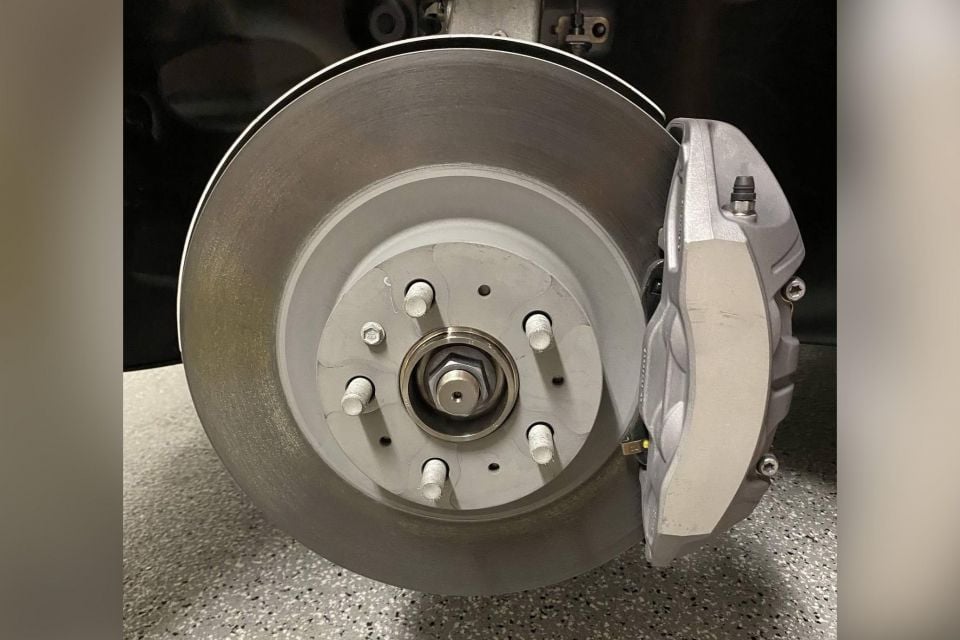 Brembo front calipers