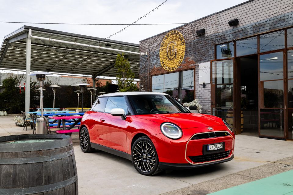 Cooper SE