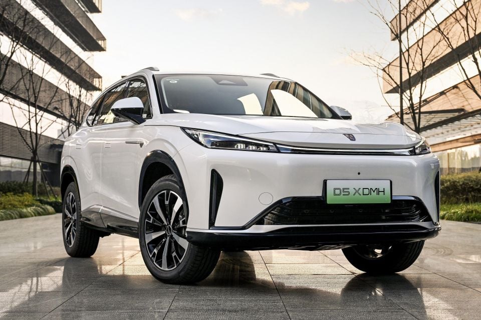 Roewe D5X