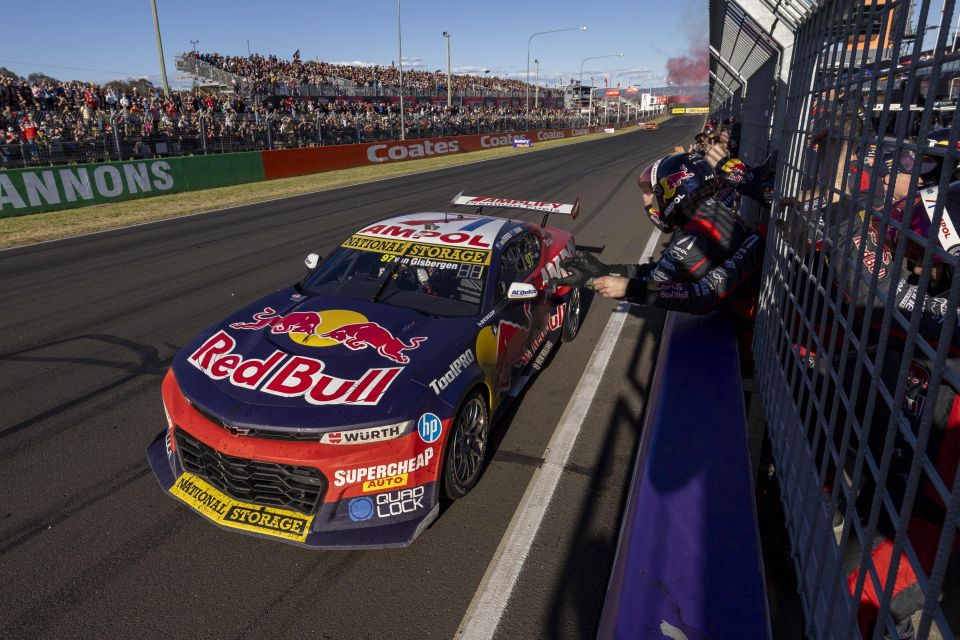 Shane Van Gisbergen and Richie Stanaway won the 2023 Bathurst 1000
