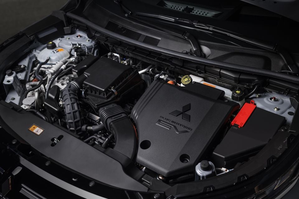The Rogue PHEV was expected to adopt the Outlander PHEV’s powertrain, rather than its whole body