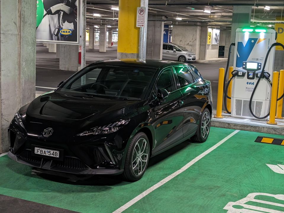Evie fast-charger