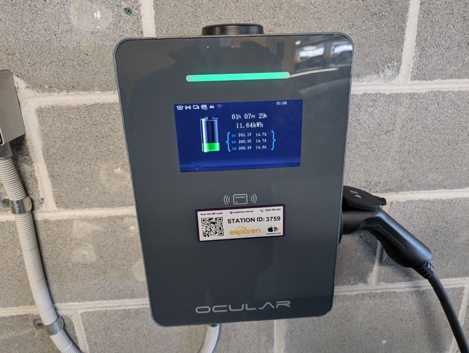 Exploren 22kW charger at a shopping centre