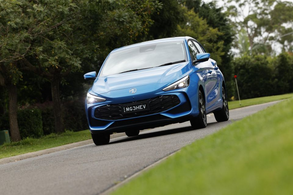 MG 3 Essence Hybrid+