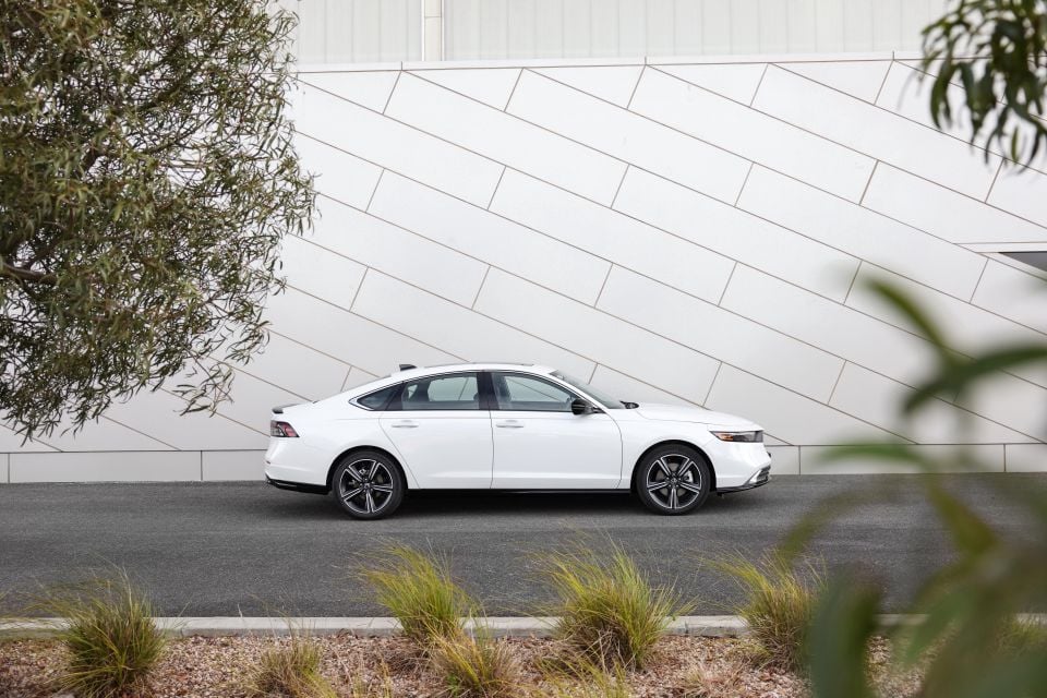 2025 Honda Accord e:HEV RS