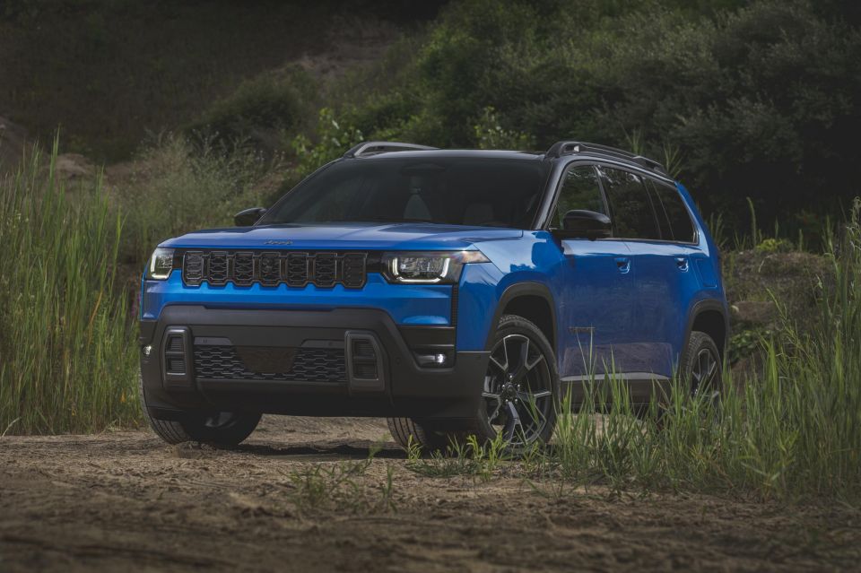 2026 Jeep® Cherokee front three-quarter view