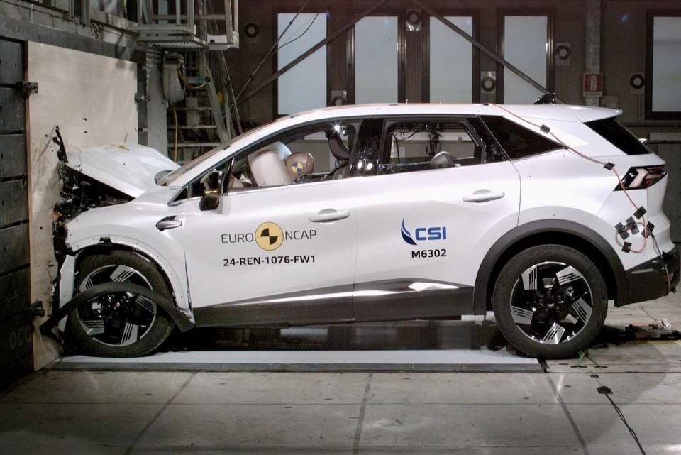 Renault Symbioz undergoing Euro NCAP testing