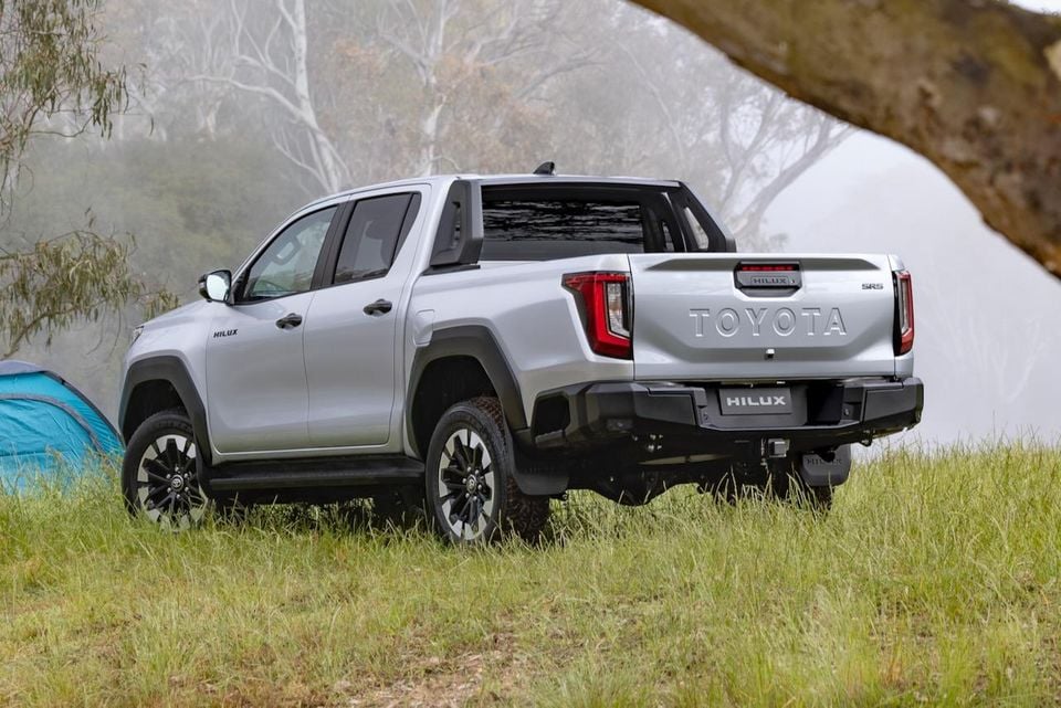 2026 Toyota HiLux SR5