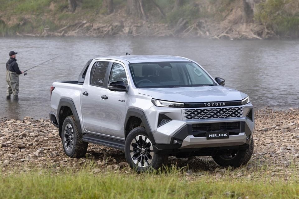 2026 Toyota HiLux SR5