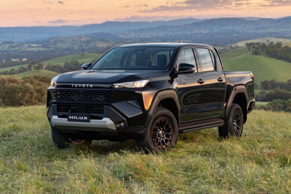 2026 Toyota HiLux SR