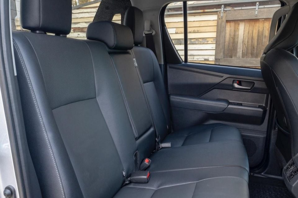 2026 Toyota HiLux SR5