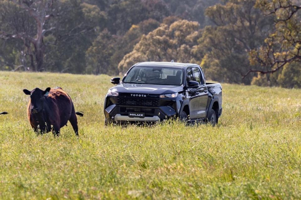 2026 Toyota HiLux SR