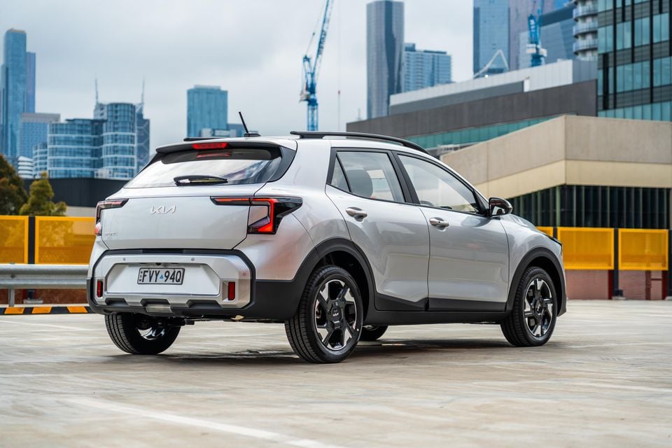 2026 Kia Stonic S Stills-19