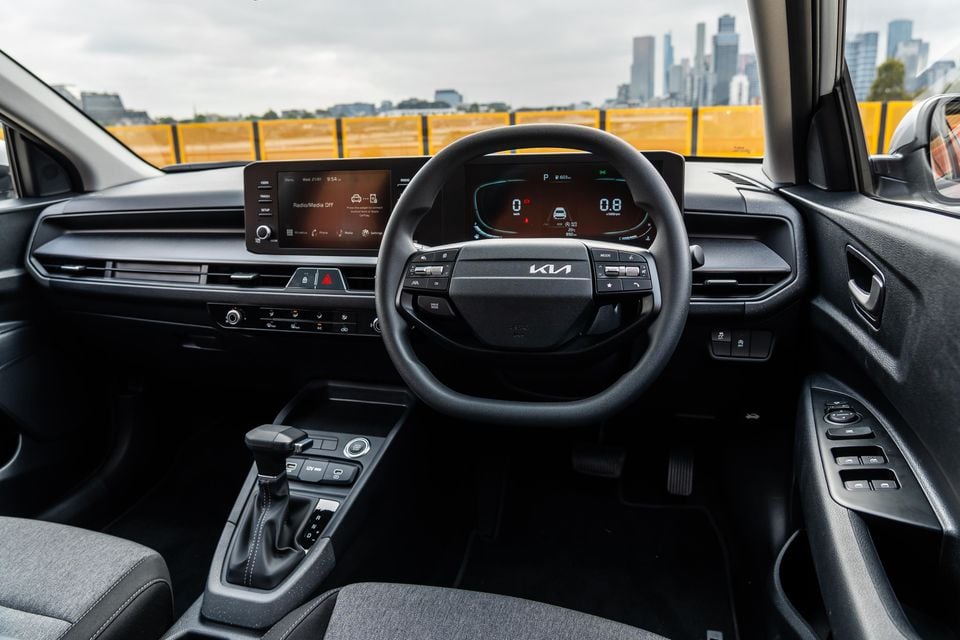 2026 Kia Stonic S Stills-26