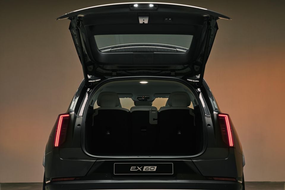 2027-volvo-ex60-9