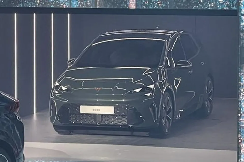 Cupra Born facelift – 2022 leak
