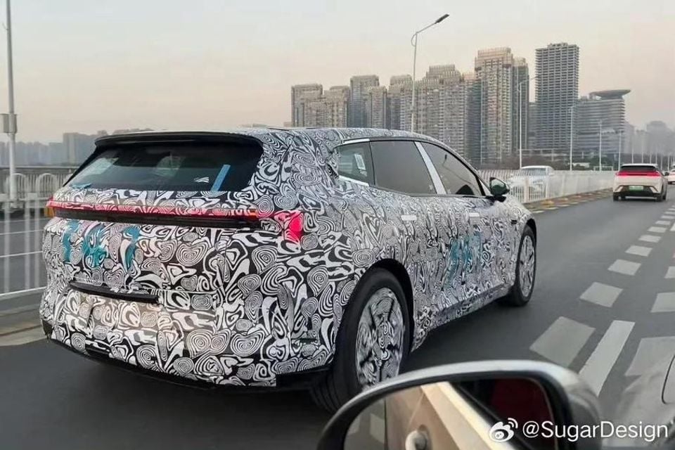 Polestar 4 SUV prototype