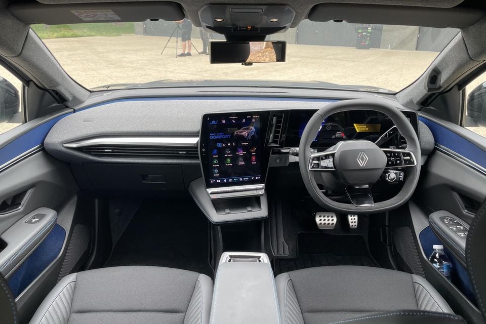 2026 Renault Scenic E-Tech Esprit Alpine launch iPhone stills 26