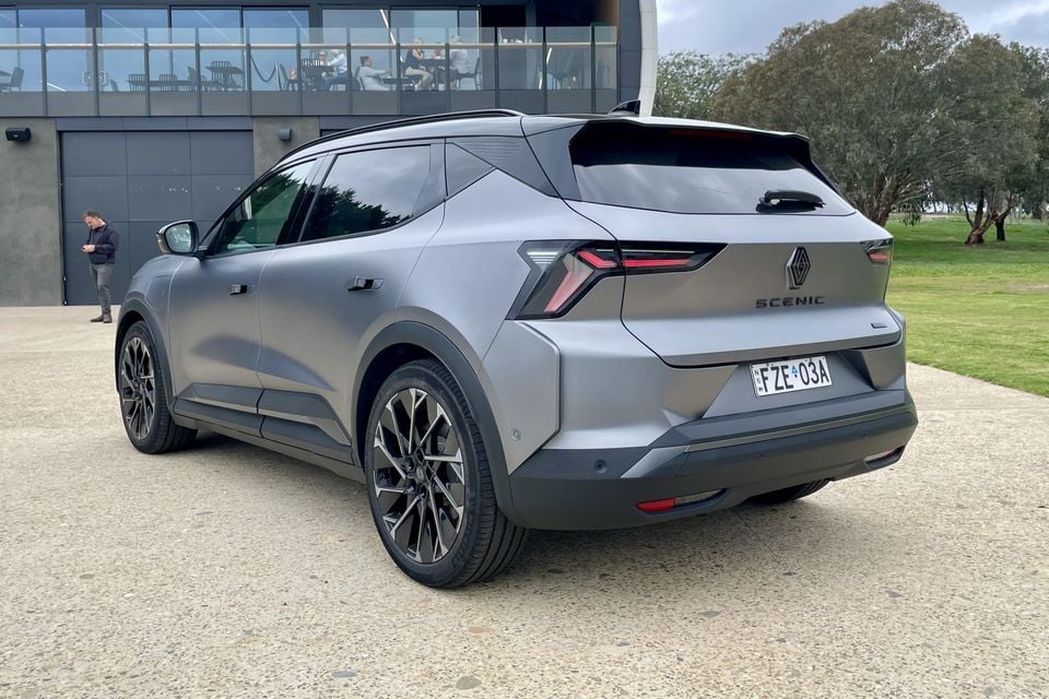 2026 Renault Scenic E-Tech Esprit Alpine launch iPhone stills 27