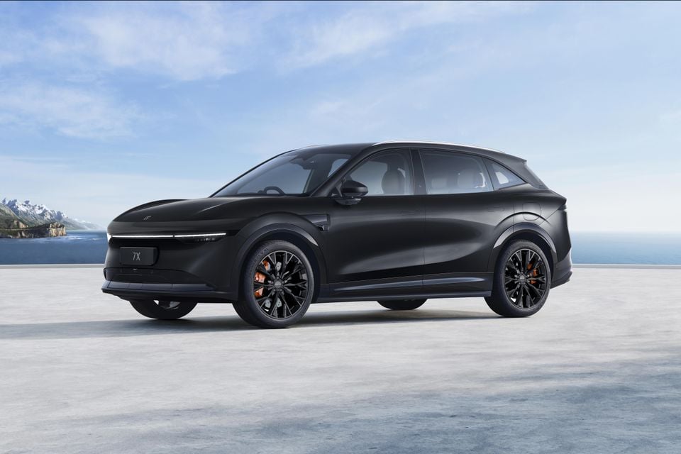 2026-zeekr-7x-black-special-edition-4