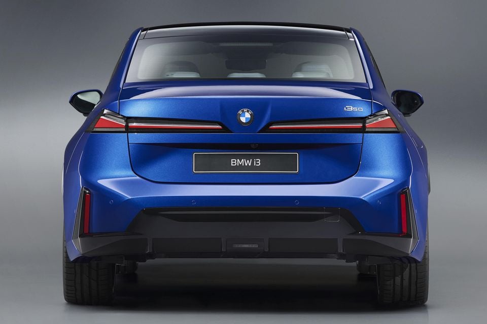 2027-bmw-i3-50-xdrive-32