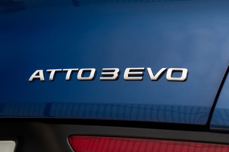 BYD-Atto-3-Evo-2026-blue-011