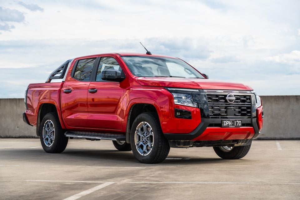 Nissan Navara ST-X Stills-2