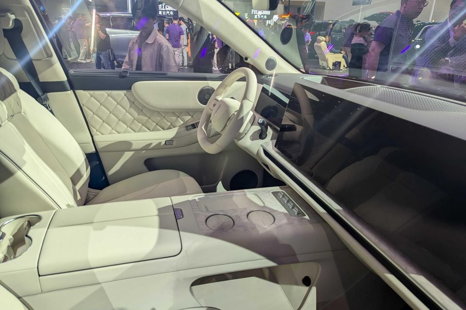 2026_Wey_V9X_interior
