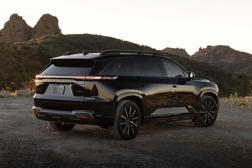 2027 Subaru Getaway 4