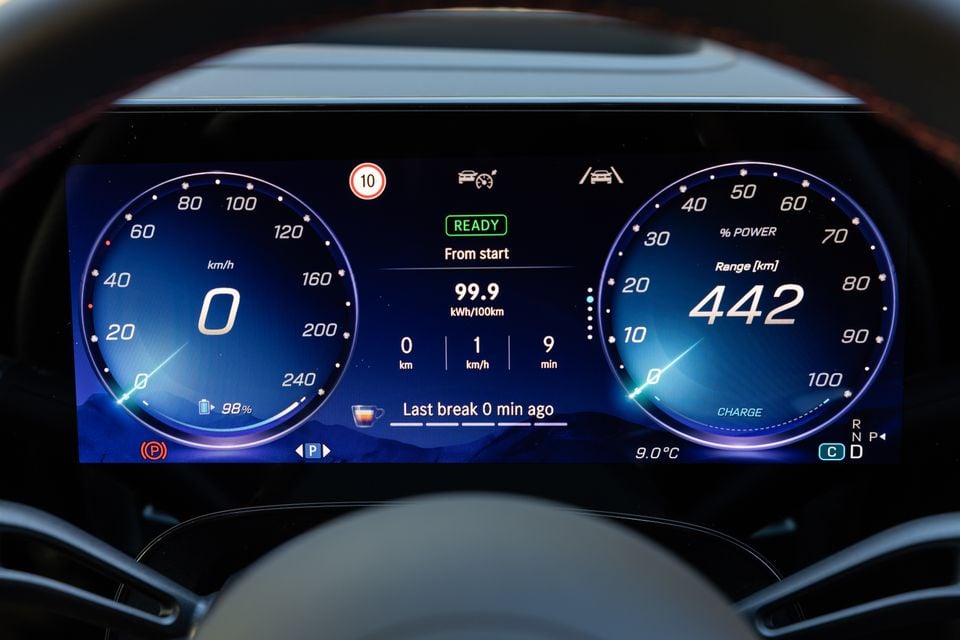 Digital instrument cluster of a 2026 Mercedes-Benz CLA 250 Electric showing a speedometer, 442km range, 98% battery charge and a READY status display