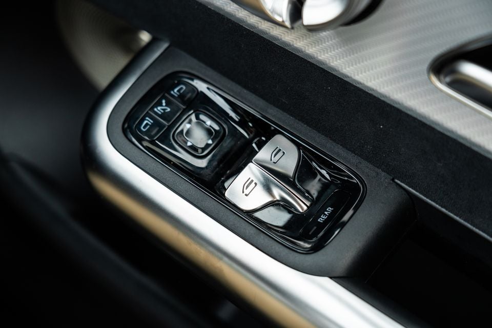 CLA window controls