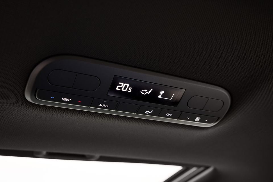 Rear climate control panel mounted in the roof of the 2027 Hyundai Palisade XRT Pro, showing a digital display set to 20.5 degrees with temperature and fan speed controls