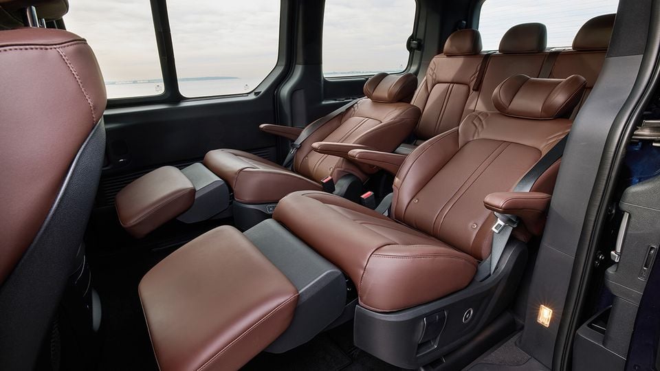 2027 Hyundai Staria Lounge