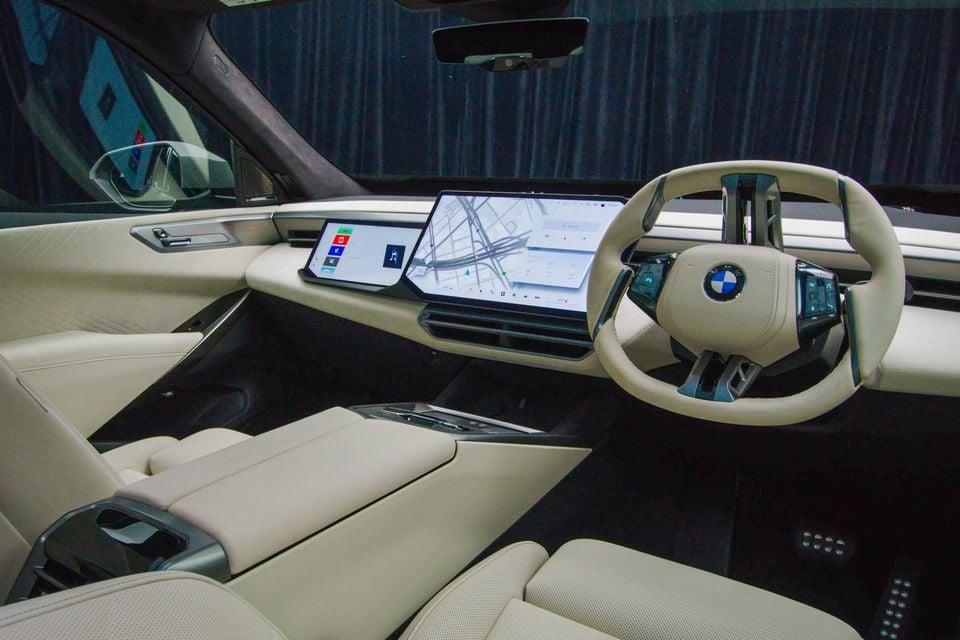BMW iX5 60