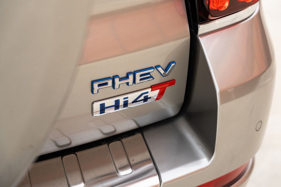 Close-up of the PHEV Hi4T badge on the rear of a GWM Tank 500 Hi4-T PHEV