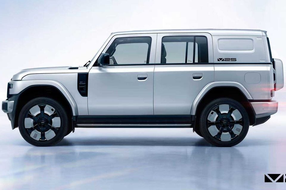 A silver Icaur V25 SUV seen from the side in a studio setting