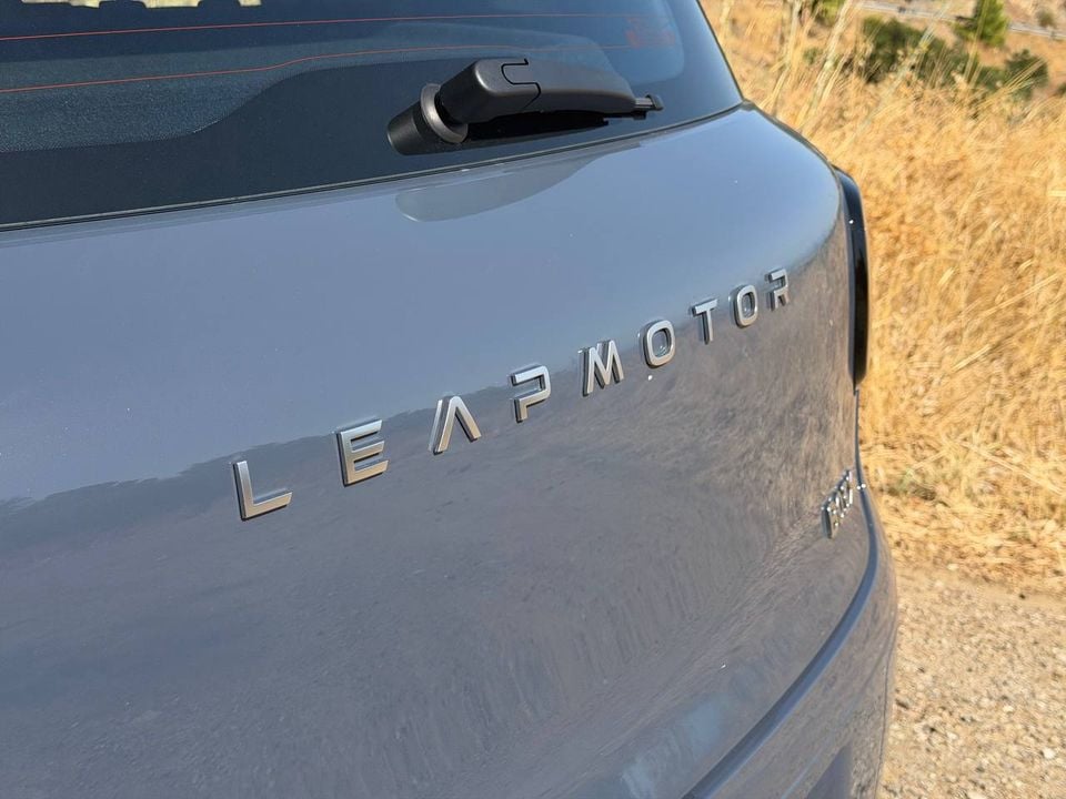 Leapmotor lettering across the rear of the B03X