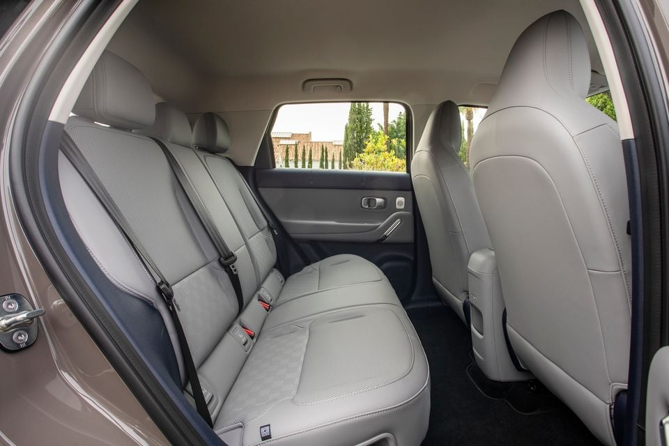 Leapmotor B03X interior rear seats