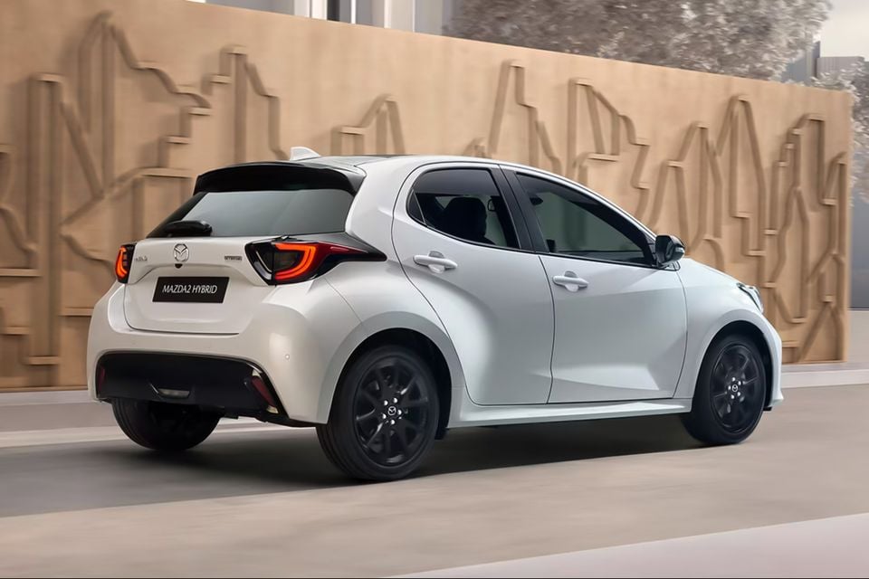 Mazda 2 Hybrid – Overseas model